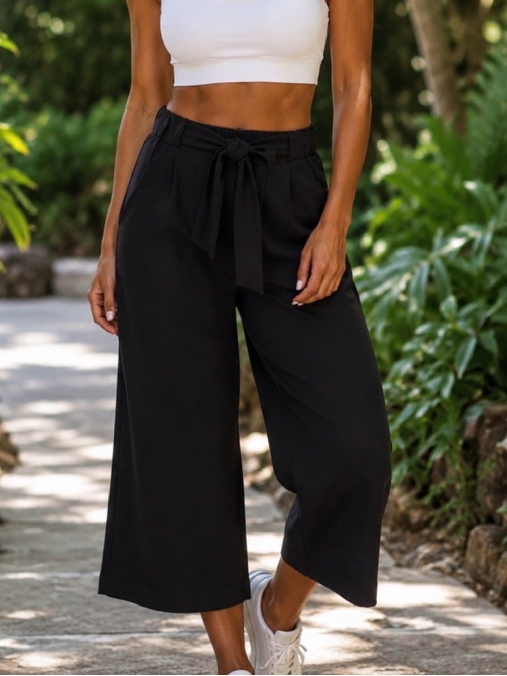 Lululemon Noir wide leg cropped tie waist pants